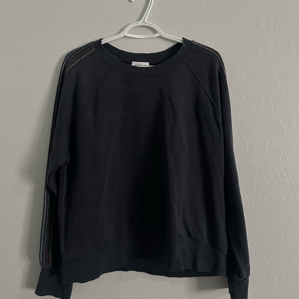 Women’s navy Sweatshirt